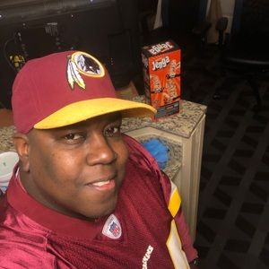 Meet your Posher, Derrick